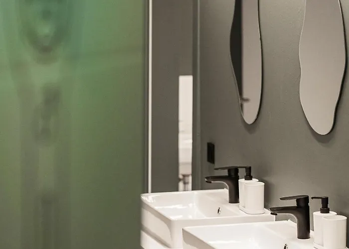 Albergue Dream Factory - *